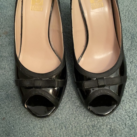 Victoria Spencer Black Peep Toe Heels - Picture 4 of 4